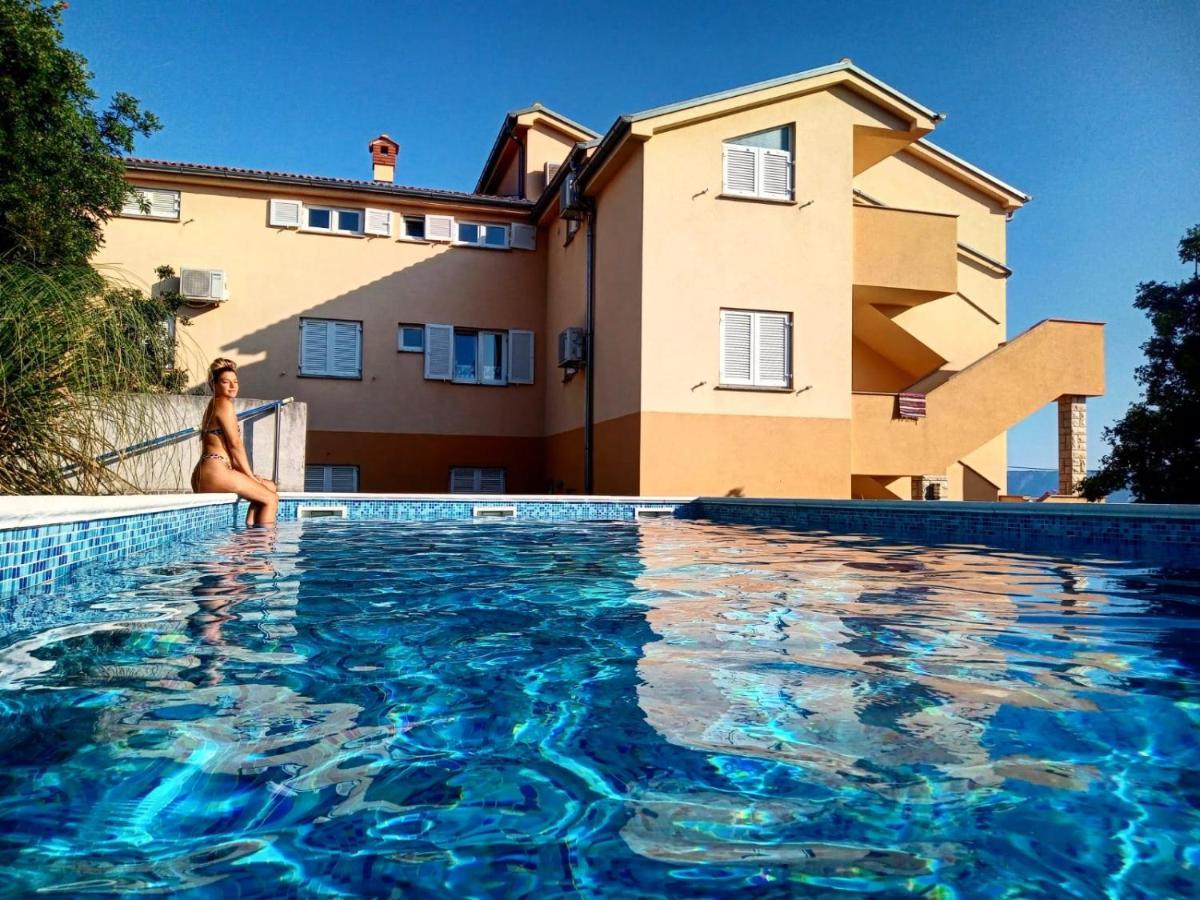 Apartmani Jaric Novi Vinodolski Luaran gambar